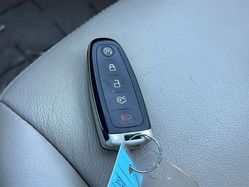 Used 2016 Ford Escape Titanium w/ Equipment Group 301A AWD/4WD image 28