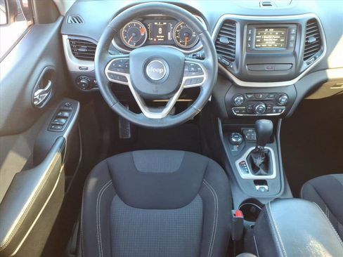 Used 2017 Jeep Cherokee Latitude image 15