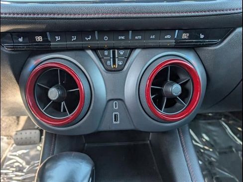 Used 2021 Chevrolet Blazer RS image 11