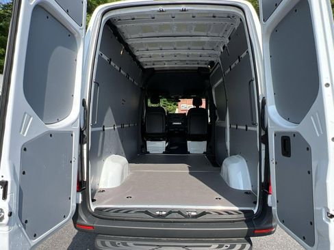 New 2025 Mercedes-Benz Sprinter 2500 image 26