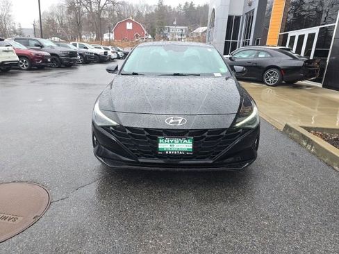 Used 2022 Hyundai Elantra SEL image 2