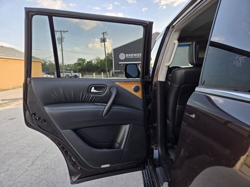 Used 2012 INFINITI QX56 2WD w/ Theater Pkg image 6