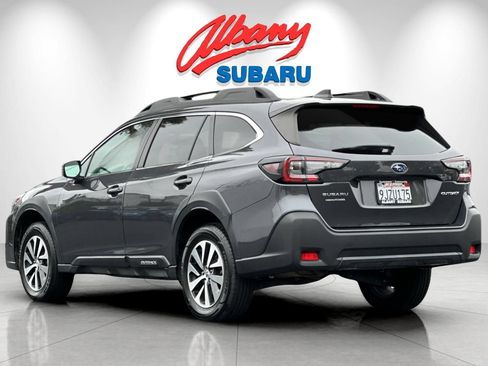 Used 2024 Subaru Outback Premium AWD/4WD image 7