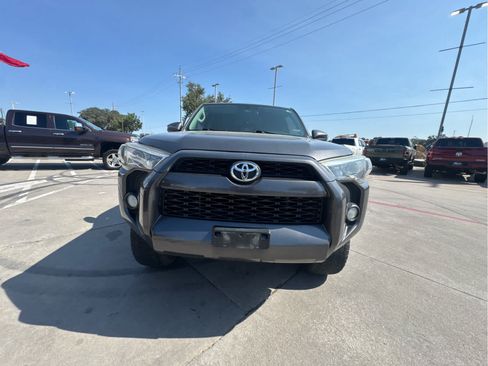 Used 2015 Toyota 4Runner SR5 RWD image 5