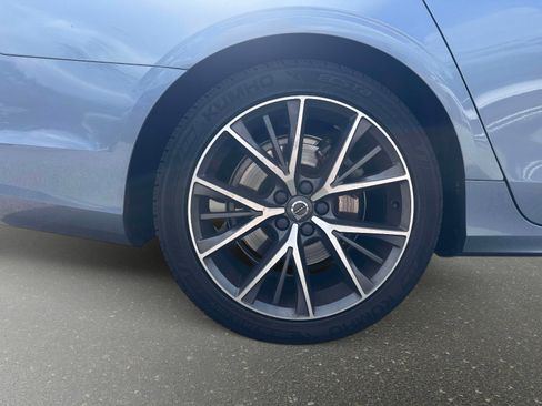 Used 2019 Volvo S90 T5 Momentum FWD image 5