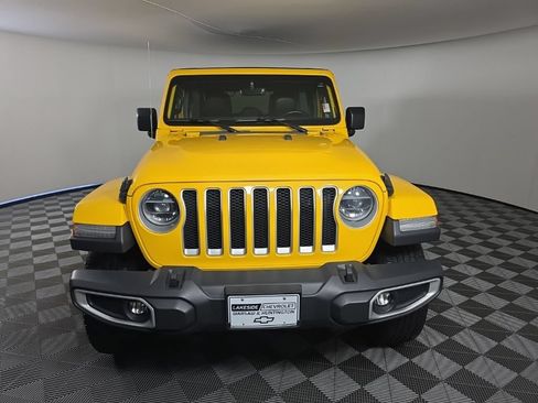 Used 2019 Jeep Wrangler Unlimited Sahara w/ Uconnect 4C Nav & Sound Group AWD/4WD image 8