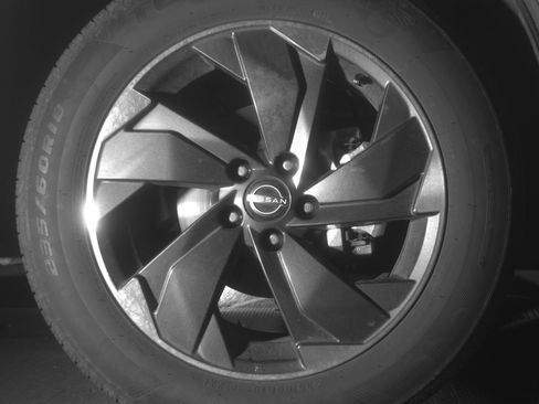 Used 2025 Nissan Rogue SV image 13