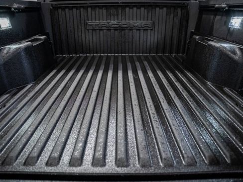 Used 2024 Toyota Tacoma Limited w/ Limited Package (LT) image 8