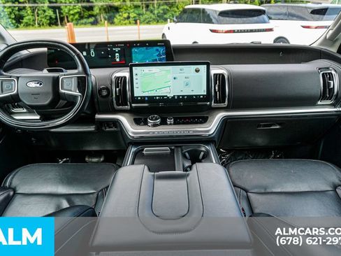 Used 2025 Ford Expedition Platinum AWD/4WD image 27