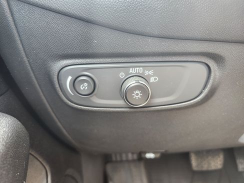 Used 2022 Chevrolet Equinox LT FWD image 17