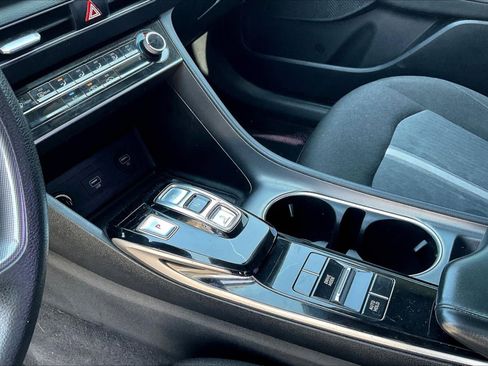 Used 2021 Hyundai Sonata SE image 15