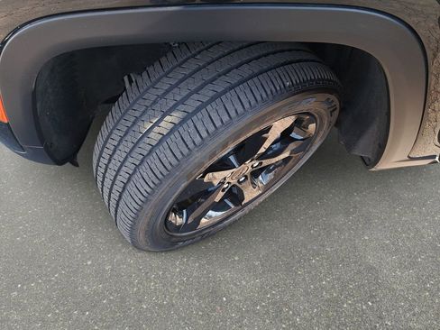 Used 2023 Jeep Grand Cherokee Altitude image 33