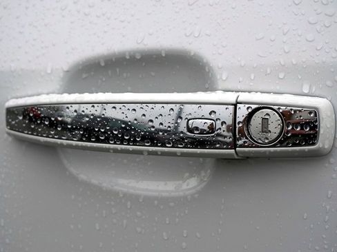 Used 2021 Buick Encore Preferred image 13