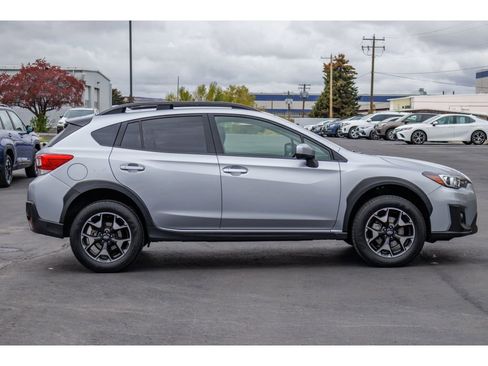 Used 2019 Subaru Crosstrek 2.0i Premium w/ Eyesight System image 2