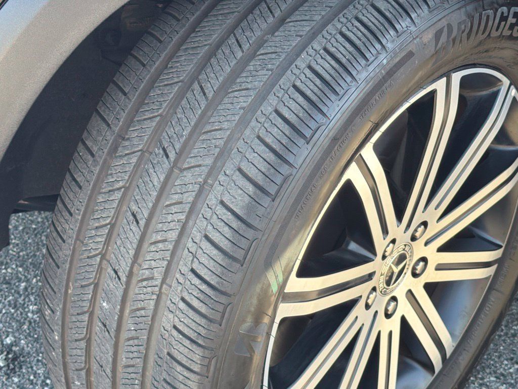 Certified 2025 Mercedes-Benz GLE 450e 4MATIC image 18