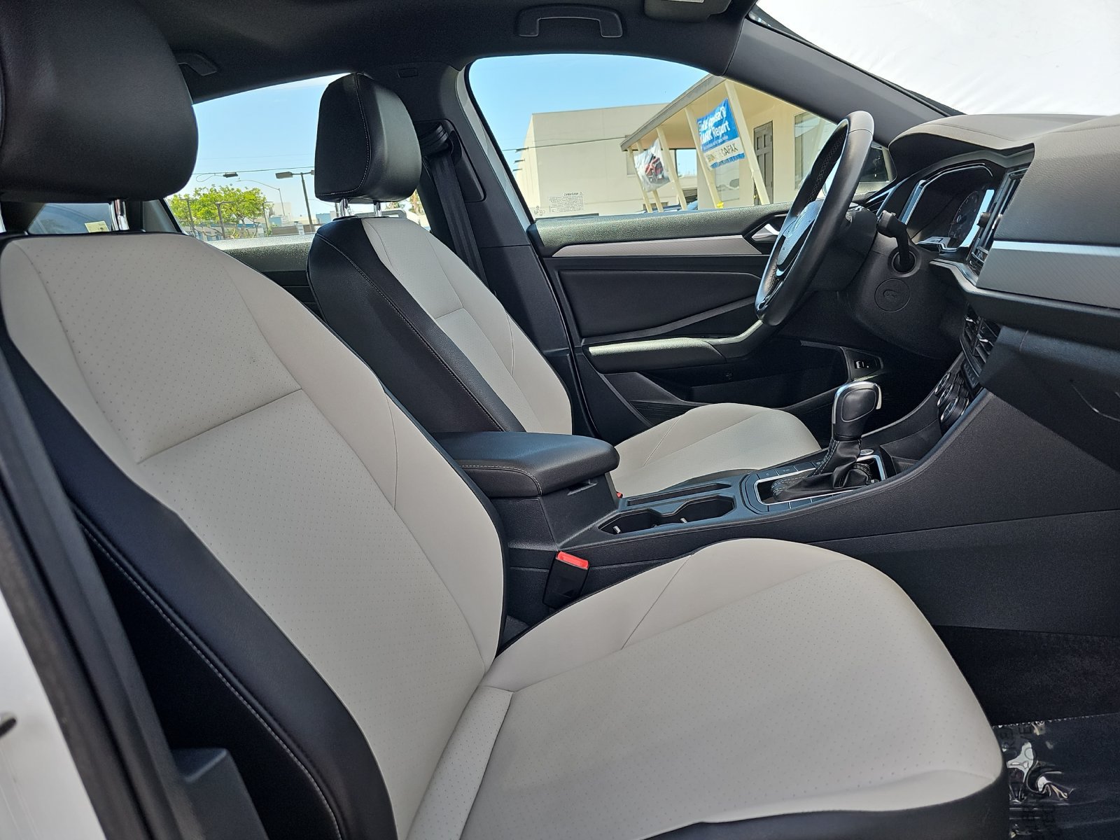 Used 2020 Volkswagen Jetta R-Line FWD image 10