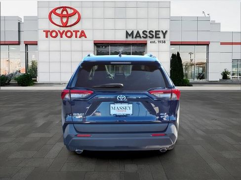 Used 2024 Toyota RAV4 XLE Premium image 4