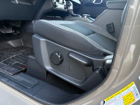 Used 2025 Ford Bronco Big Bend image 34