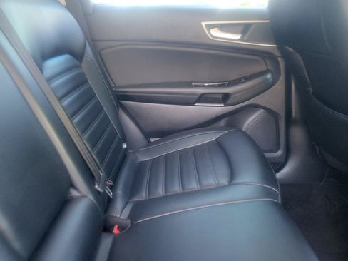 Used 2019 Ford Edge SEL w/ Equipment Group 201A FWD image 15