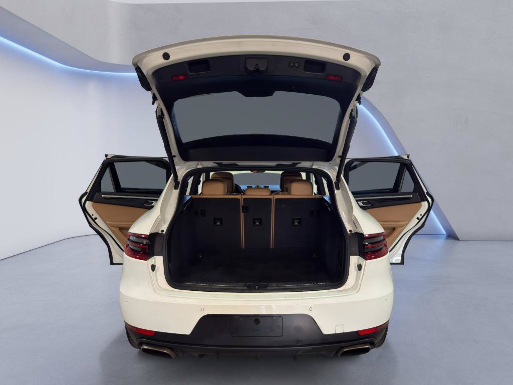 Used 2017 Porsche Macan AWD/4WD image 13
