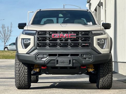 New 2026 GMC Canyon AT4X w/ AT4X AEV Edition AWD/4WD image 3