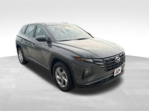 Used 2024 Hyundai Tucson SE AWD/4WD image 3