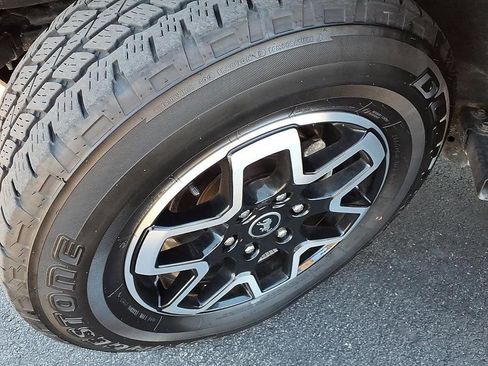 Used 2023 Ford Bronco Outer Banks image 9
