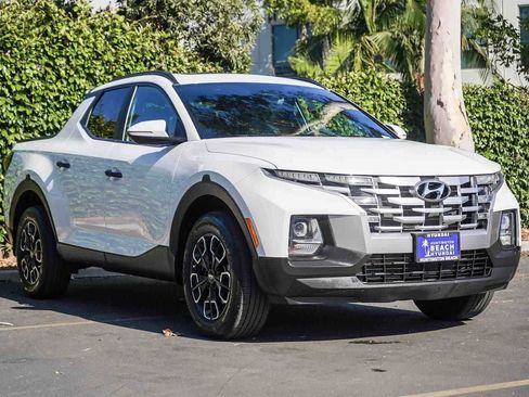 Used 2023 Hyundai Santa Cruz SEL w/ Activity Package FWD image 3