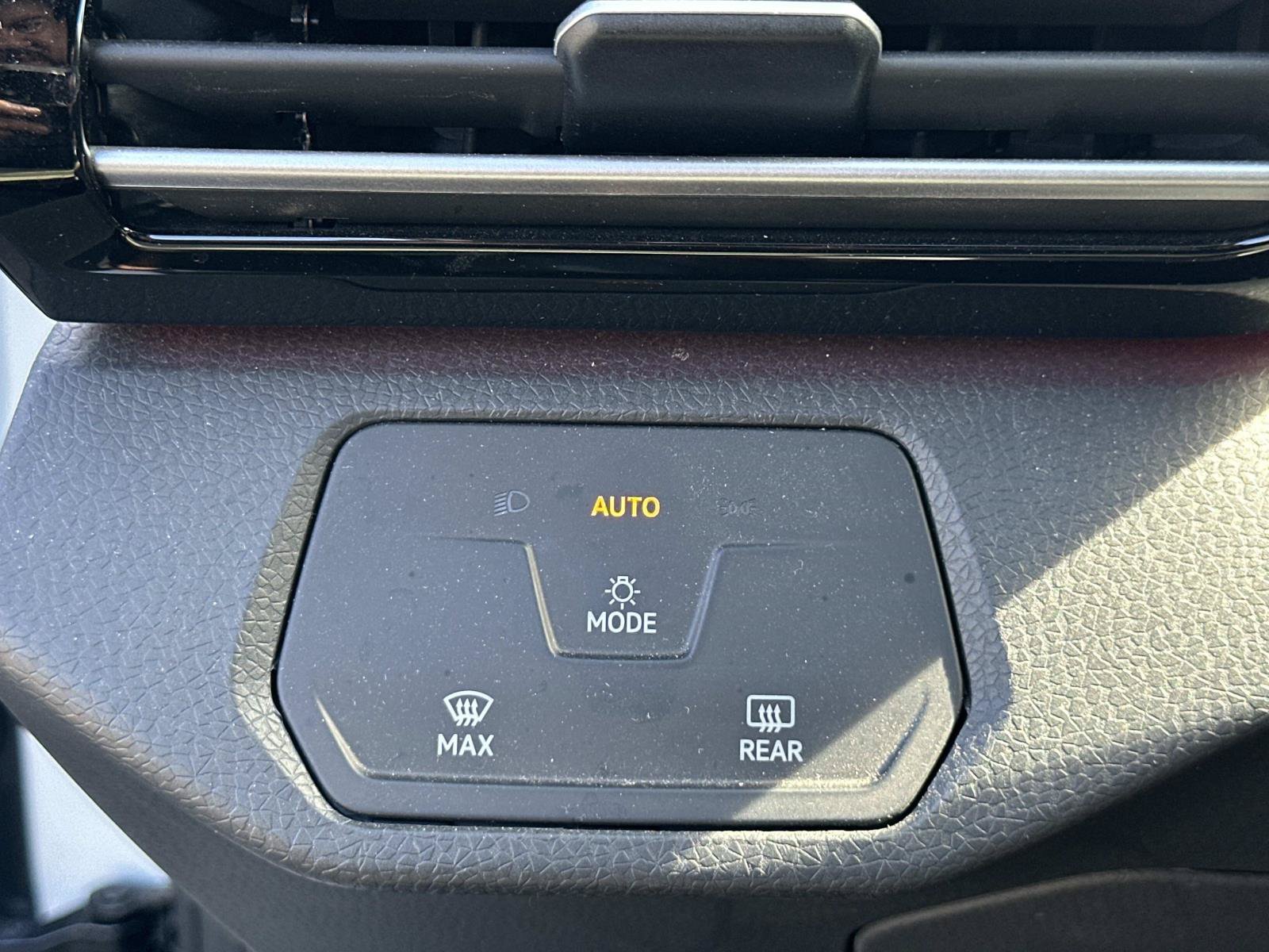 Certified 2023 Volkswagen ID.4 Pro RWD image 19