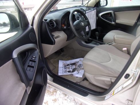 Used 2007 Toyota RAV4 4WD w/ 3rd Row image 2