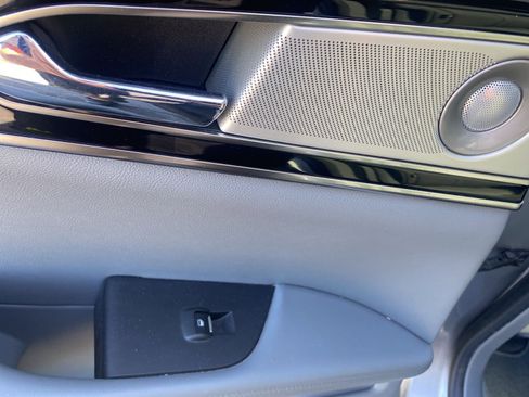 Used 2021 Lincoln Nautilus Reserve w/ Equipment Group 202A image 23