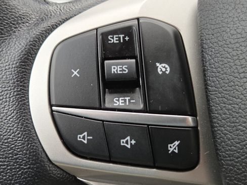 Used 2021 Ford Explorer XLT AWD/4WD image 10