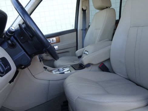 Used 2016 Land Rover LR4 HSE image 11