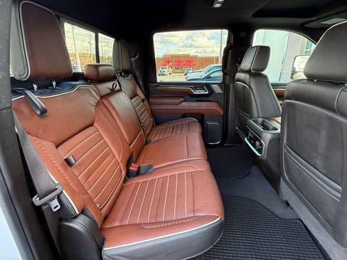 Used 2024 GMC Sierra 2500 Denali Ultimate w/ Max Trailering Package image 13