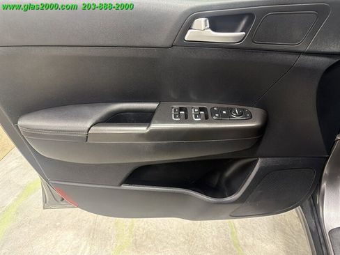 Used 2017 Kia Sportage LX image 25