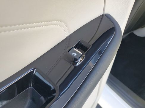 Used 2018 Ford Edge Titanium w/ Equipment Group 302A image 18