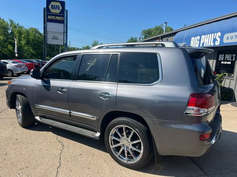 Used 2014 Lexus LX 570 4WD w/ Luxury Package image 6