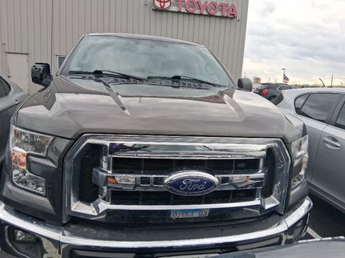 Used 2017 Ford F150 XLT image 15