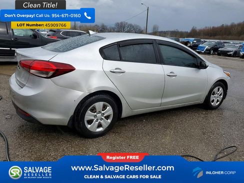 Used 2018 Kia Forte LX FWD image 4