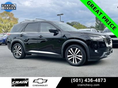 Used 2024 Nissan Pathfinder Platinum w/ Cargo Package