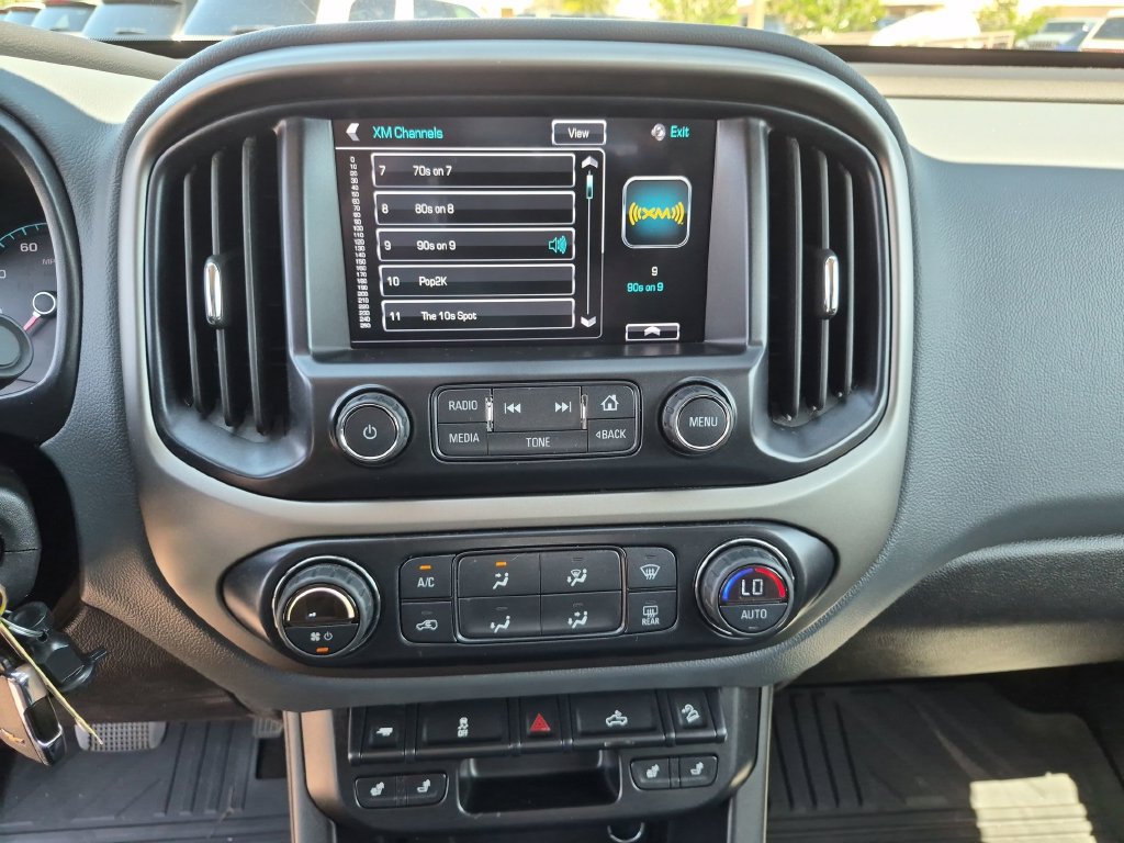 Used 2016 Chevrolet Colorado Z71 AWD/4WD image 32
