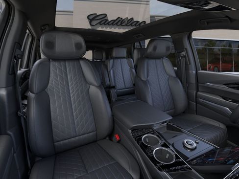 New 2025 Cadillac Escalade IQ Sport 1 w/ LPO, ONYX Package AWD/4WD image 18