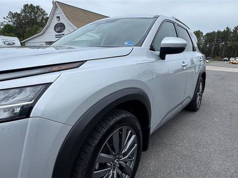 Used 2022 Nissan Pathfinder SL w/ SL Premium Package AWD/4WD image 14