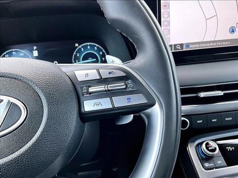 Used 2025 Hyundai Palisade Calligraphy FWD image 19