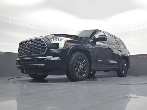 Used 2024 Toyota Sequoia Platinum AWD/4WD image 20
