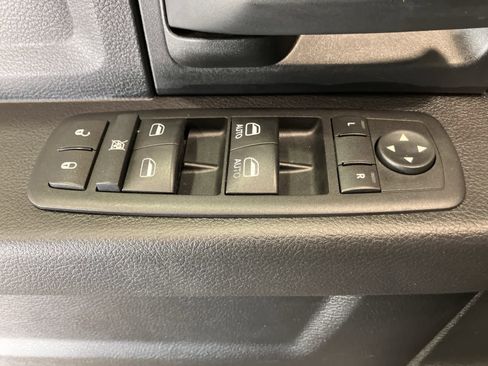 Used 2015 RAM 1500 Express image 12
