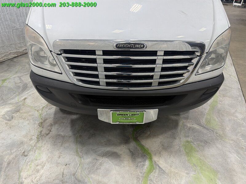 Used 2012 Freightliner Sprinter 2500 RWD image 18