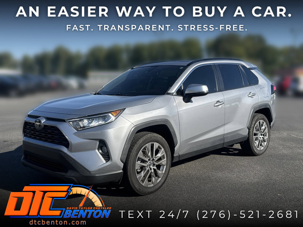 Used 2021 Toyota RAV4 XLE Premium FWD image 5