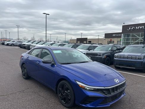 New 2026 Hyundai Elantra SEL Sport image 4