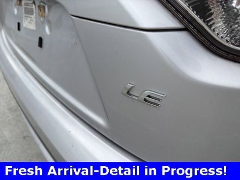 Used 2020 Toyota Corolla LE image 21